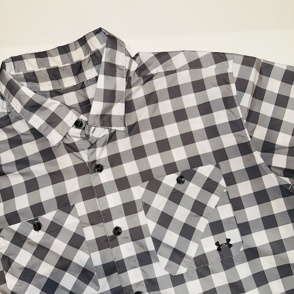 Under Armour Chesapeake Fishing Shirt Mens Large Loose Fit Gingham Plaid Gray